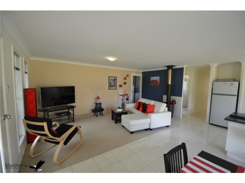 69 Calvert Road, Glen Aplin QLD 4381