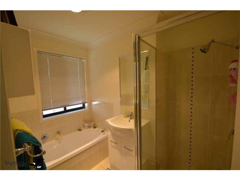 69 Calvert Road, Glen Aplin QLD 4381