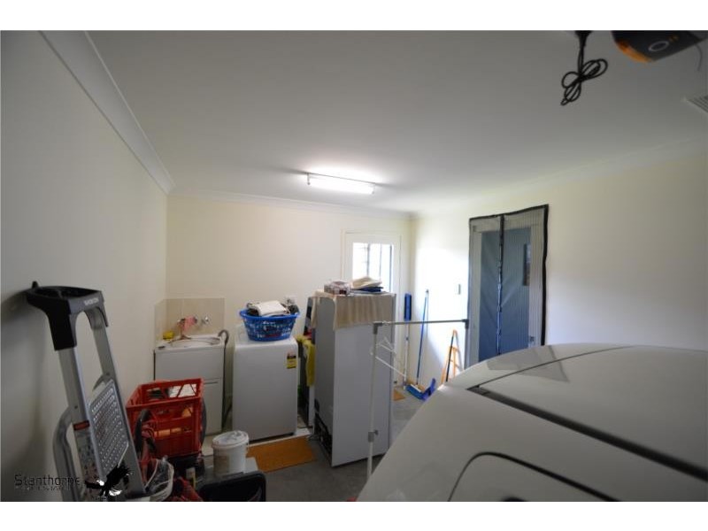 69 Calvert Road, Glen Aplin QLD 4381