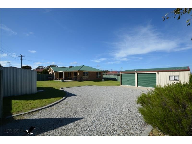83 College Road, Stanthorpe QLD 4380