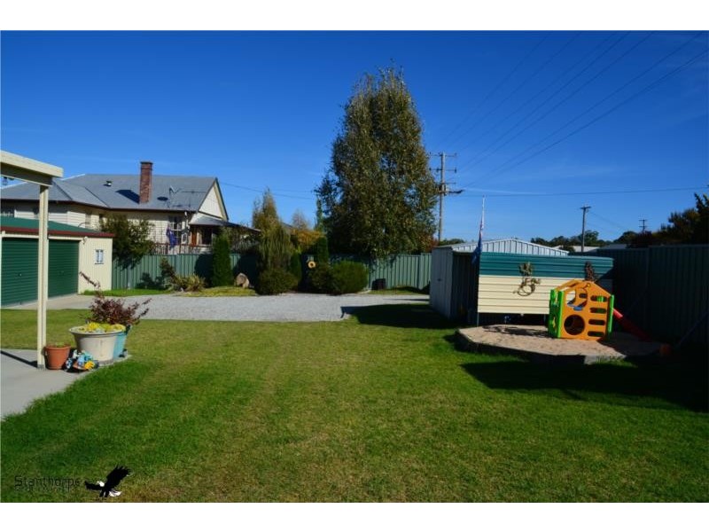 83 College Road, Stanthorpe QLD 4380
