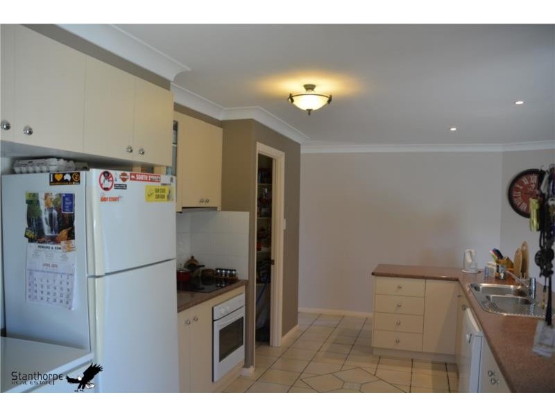 83 College Road, Stanthorpe QLD 4380