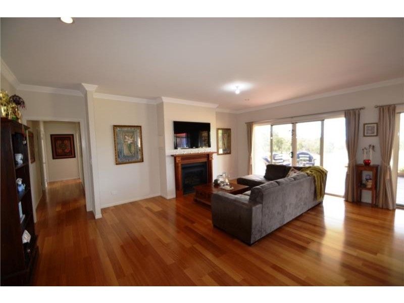 1114 Rabbit Fence Road, Dalveen QLD 4374