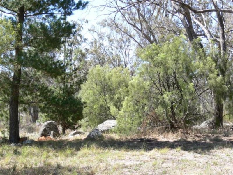 42 Sugarloaf Road, Stanthorpe QLD 4380