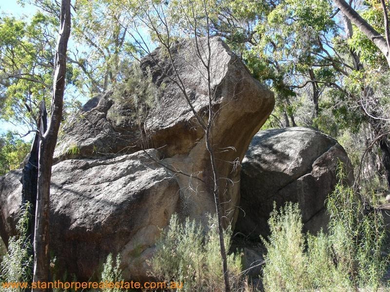 27779 New England Highway, Ballandean QLD 4382