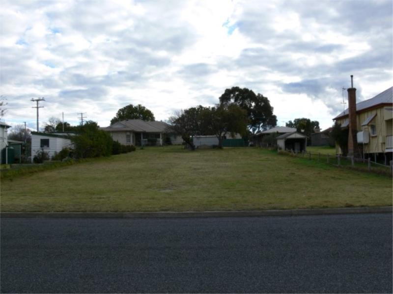 12 Denham Street, Stanthorpe QLD 4380