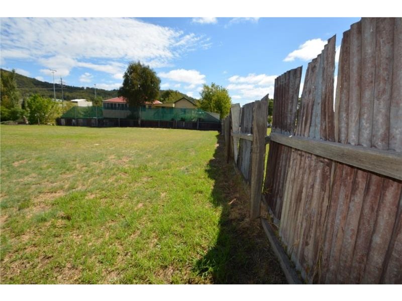 15 McGlew Street, Stanthorpe QLD 4380