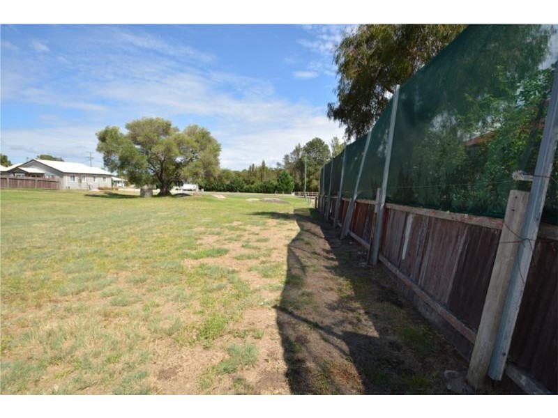 15 McGlew Street, Stanthorpe QLD 4380