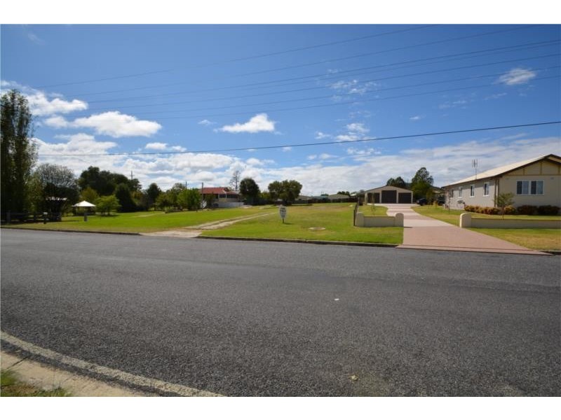 15 McGlew Street, Stanthorpe QLD 4380
