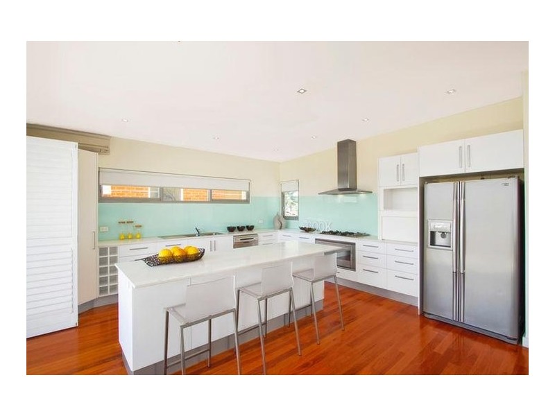 7 Robertson Road, North Curl Curl NSW 2099