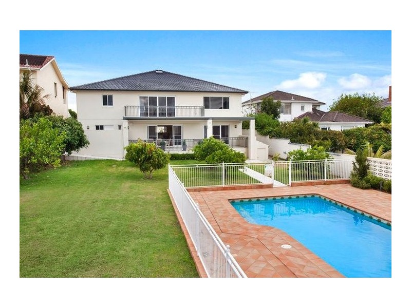 48 Edgecliffe Esplanade, Seaforth NSW 2092