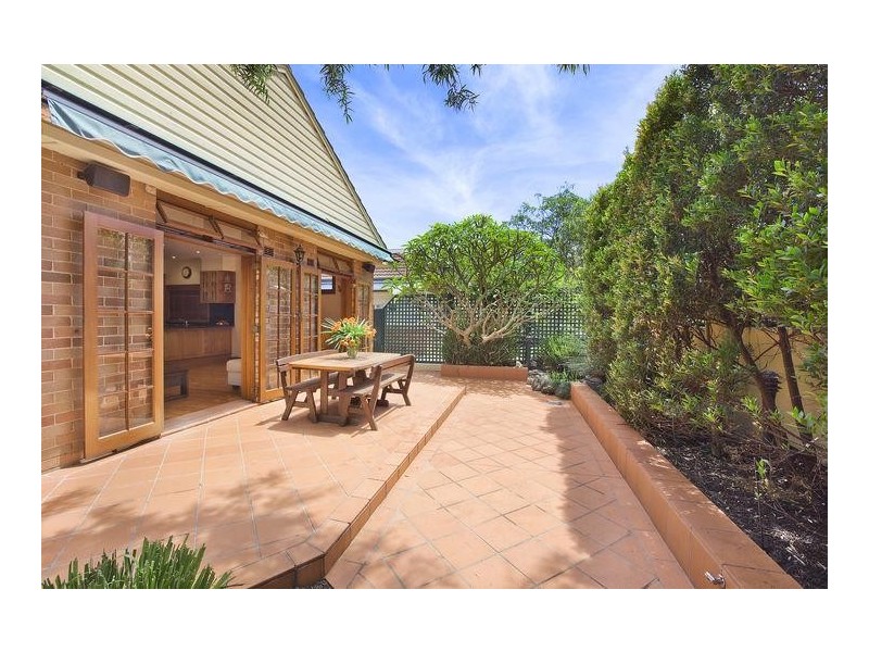 48  Wyndora Avenue, Freshwater NSW 2096