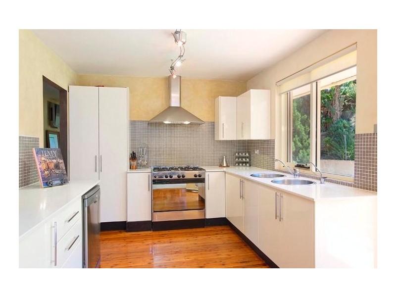 2 Harvey Street, Seaforth NSW 2092