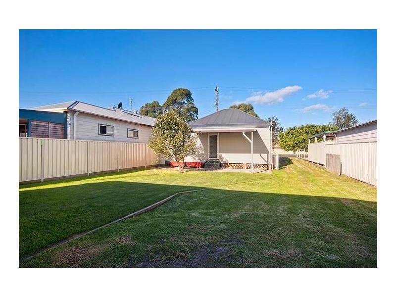 27 Jellicoe Parade, New Lambton NSW 2305