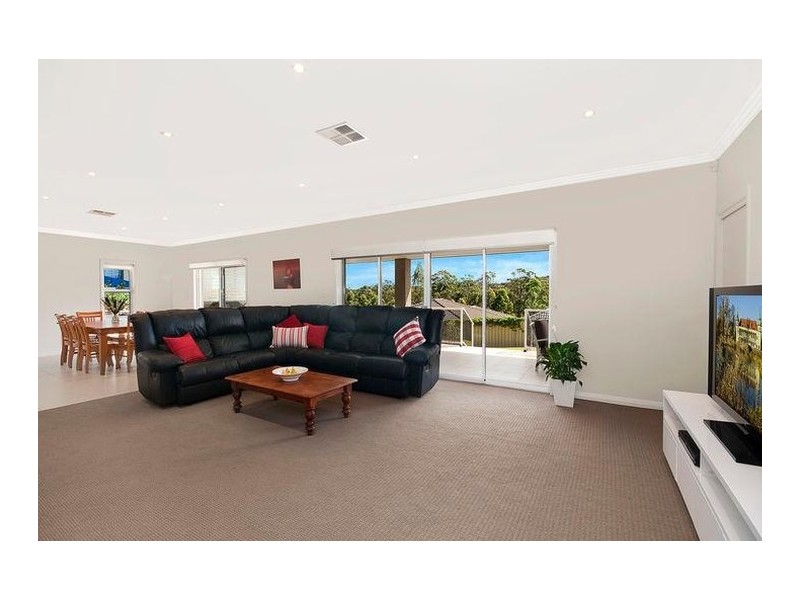 81 Constitution Drive, Cameron Park NSW 2285