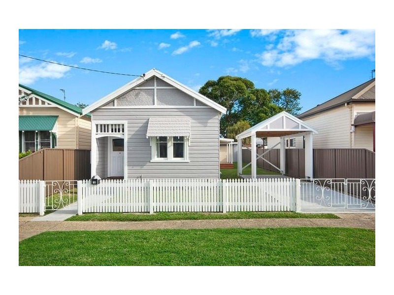 10 Glossop Street, New Lambton NSW 2305