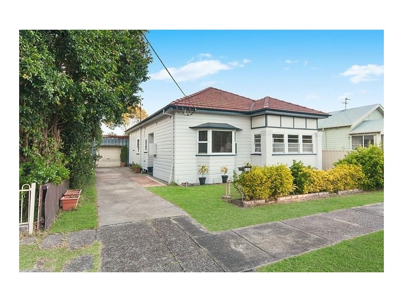 19 Baird Street, Hamilton North NSW 2292
