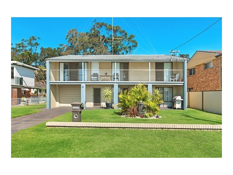 32 Peace Parade, Tanilba Bay NSW 2319