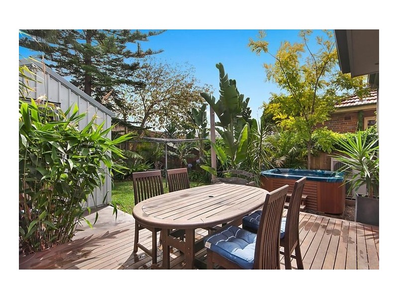 106 Denison Street, Hamilton NSW 2303