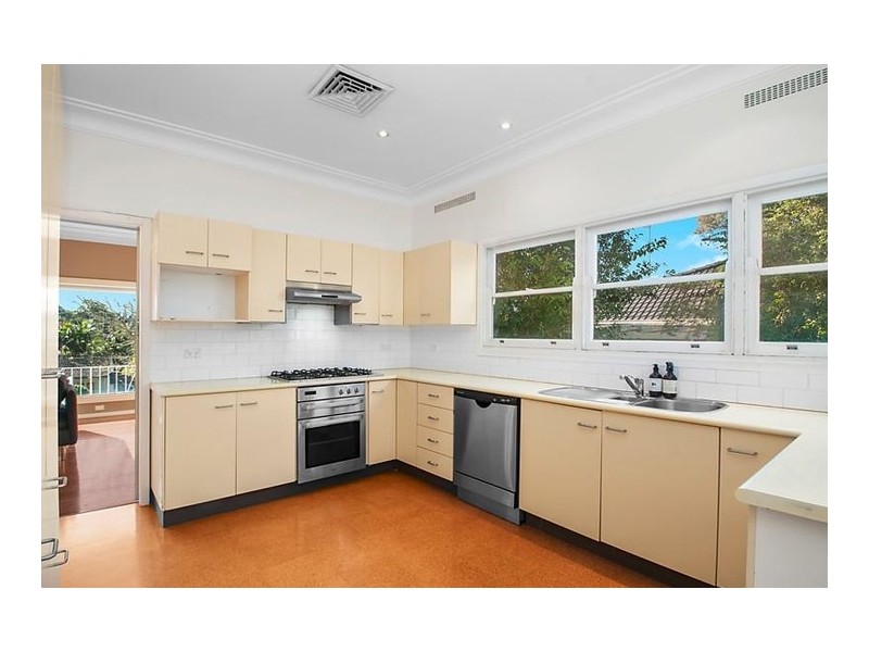 13 Bershire Avenue, Merewether Heights NSW 2291