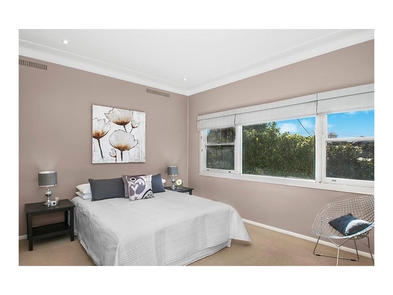 13 Bershire Avenue, Merewether Heights NSW 2291