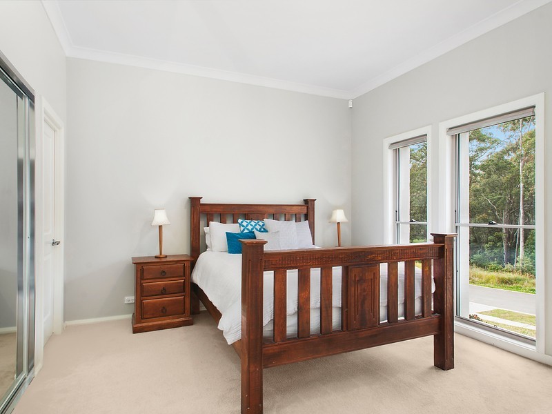 24 Crestview Street, Fletcher NSW 2287