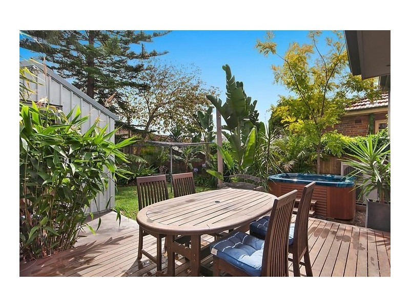 106 Denison Street, Hamilton NSW 2303