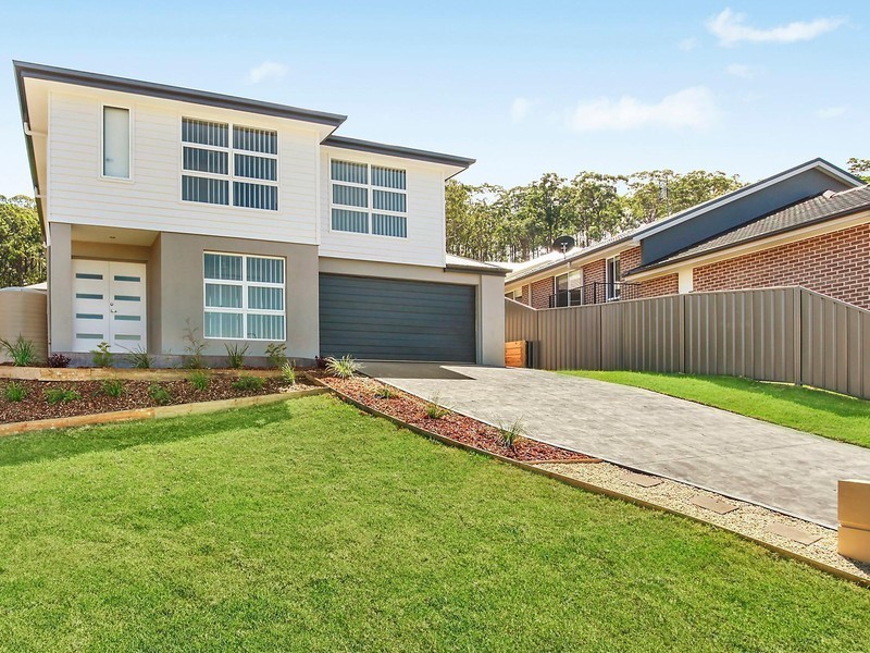 3 Medina Place, Cameron Park NSW 2285