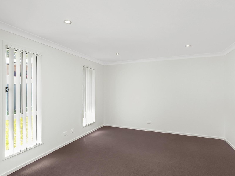 3 Medina Place, Cameron Park NSW 2285