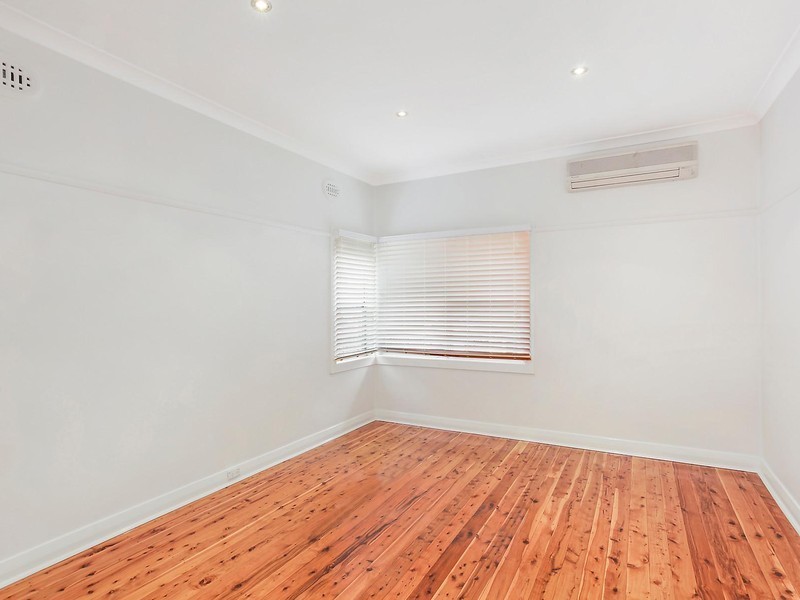 37 Selwyn Street, Merewether NSW 2291