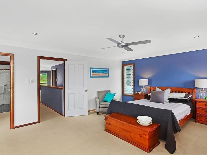 15 Roscoe Street, Kotara South NSW 2289