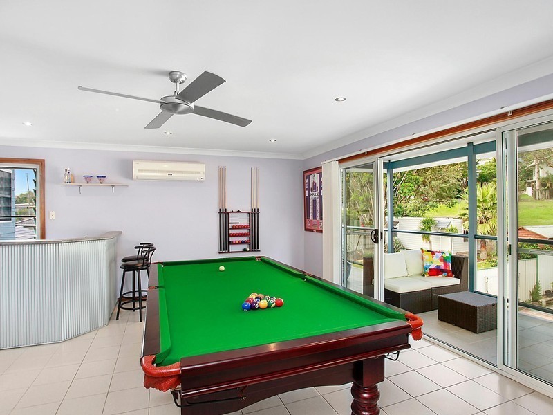 15 Roscoe Street, Kotara South NSW 2289