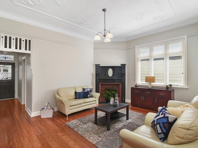 33 Brunker Road, Broadmeadow NSW 2292