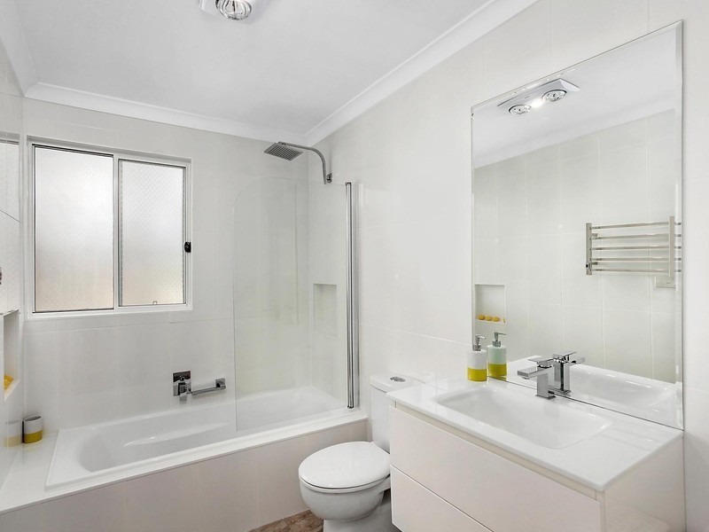 21 Robertson Road, Valentine NSW 2280