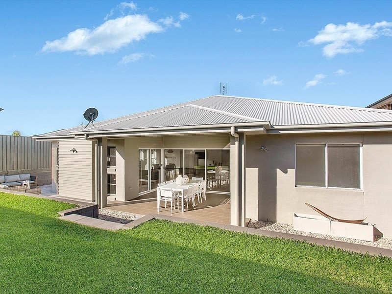 21 Makoro Street, Fletcher NSW 2287