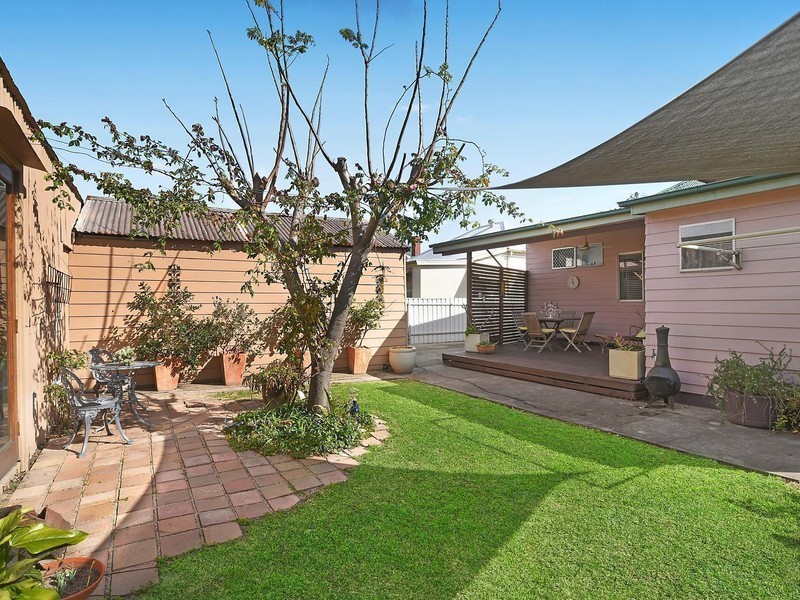13 Henson Avenue, Mayfield East NSW 2304