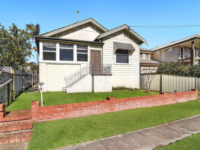 4 Clarence Road, New Lambton NSW 2305