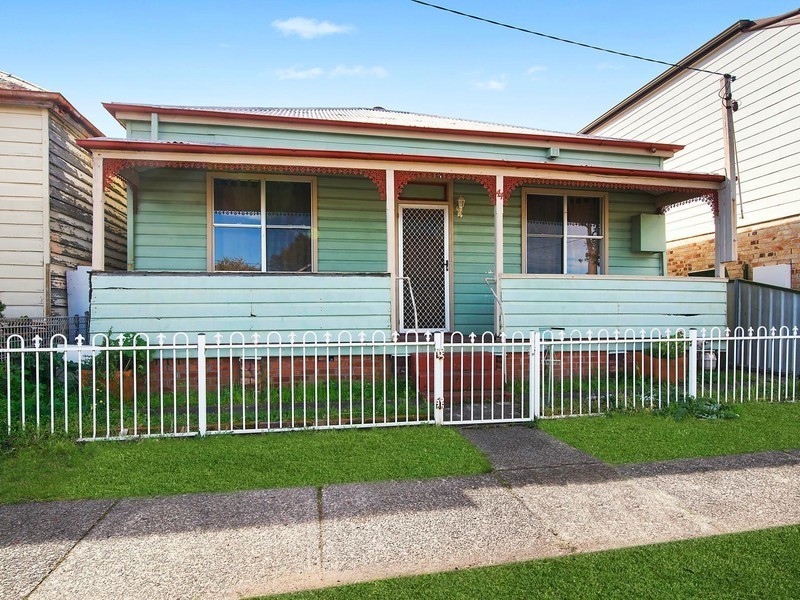 44 Gulliver Street, Hamilton NSW 2303