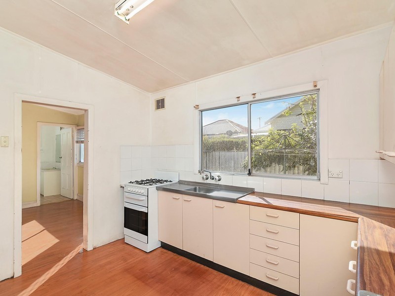 44 Gulliver Street, Hamilton NSW 2303