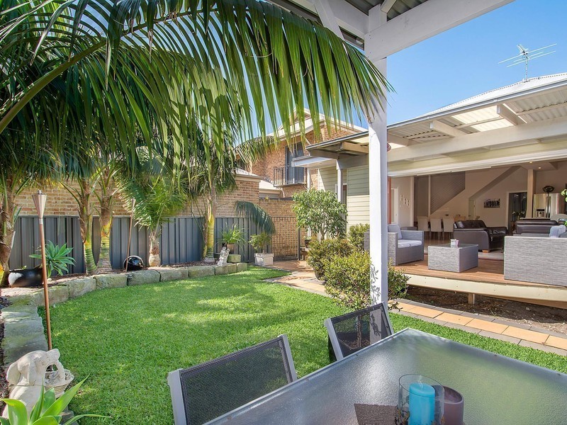 164 Beaumont Street, Hamilton NSW 2303