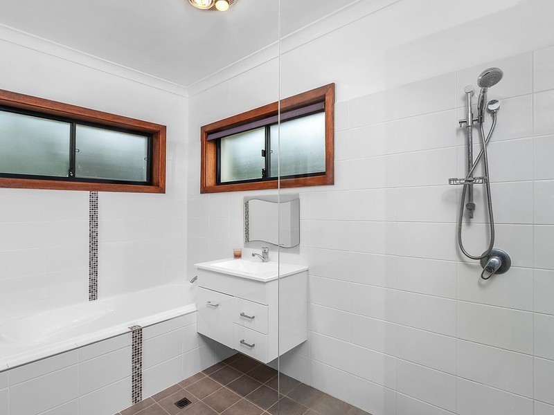 30 Toohey Crescent, Adamstown Heights NSW 2289