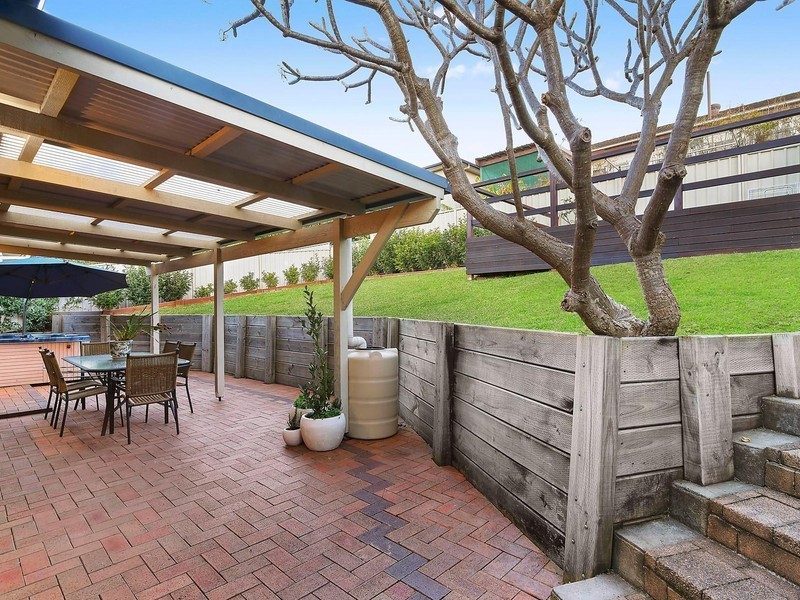 25 Bershire Avenue, Merewether Heights NSW 2291