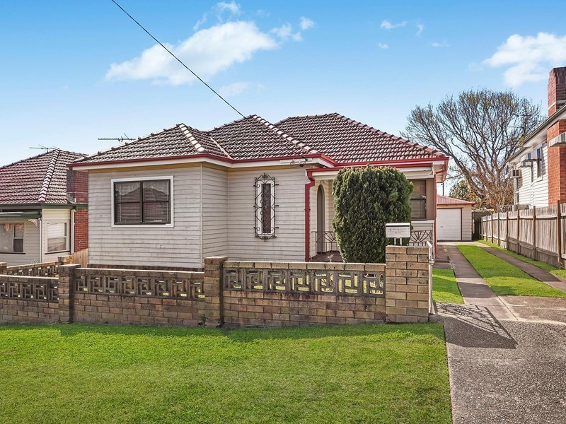 6 Catherine Street, Waratah West NSW 2298