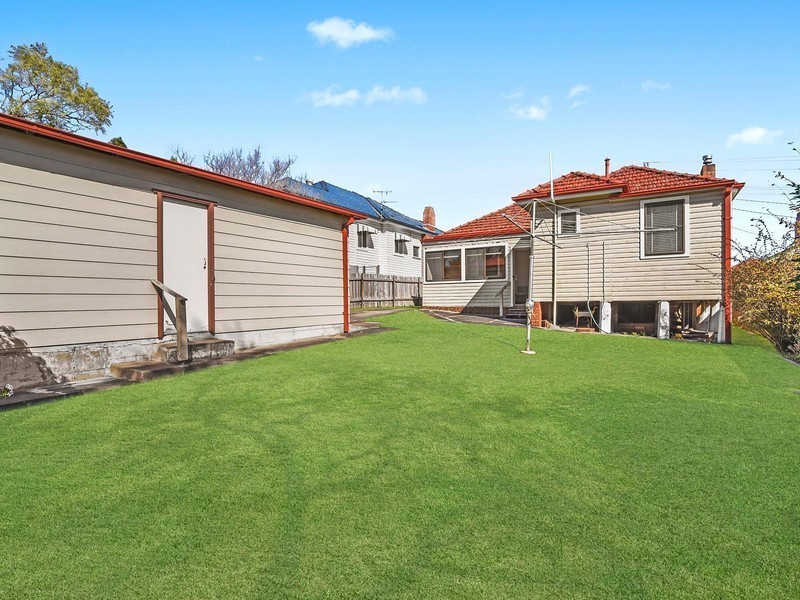 6 Catherine Street, Waratah West NSW 2298