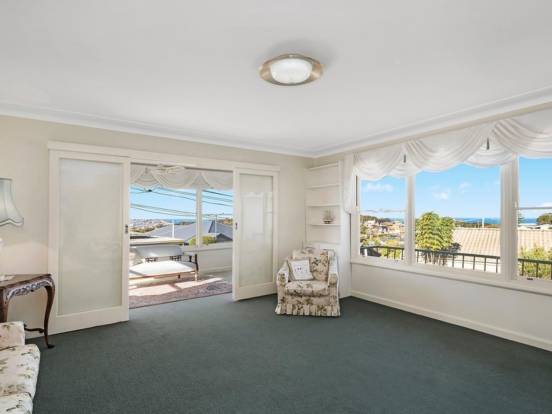 92 Rembrandt Drive, Merewether Heights NSW 2291