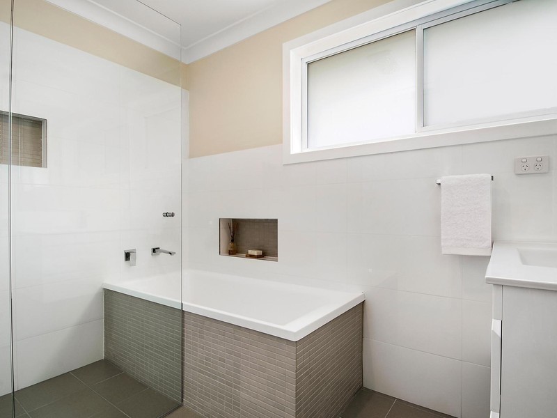 1 Christine Close, New Lambton Heights NSW 2305