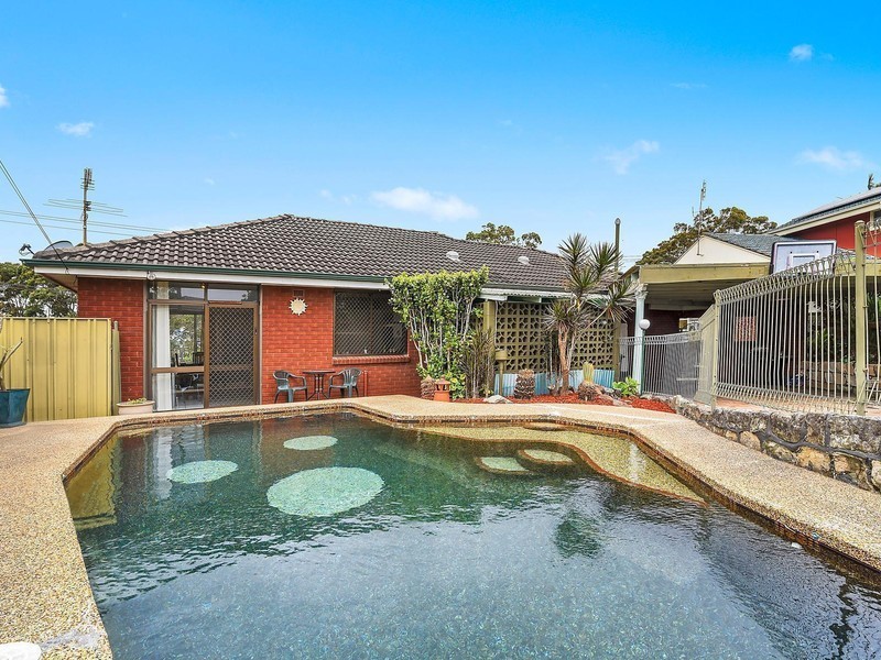 6 Crescent Road, Charlestown NSW 2290