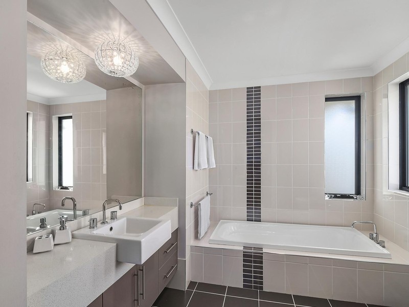 2 Freyberg Street, New Lambton NSW 2305