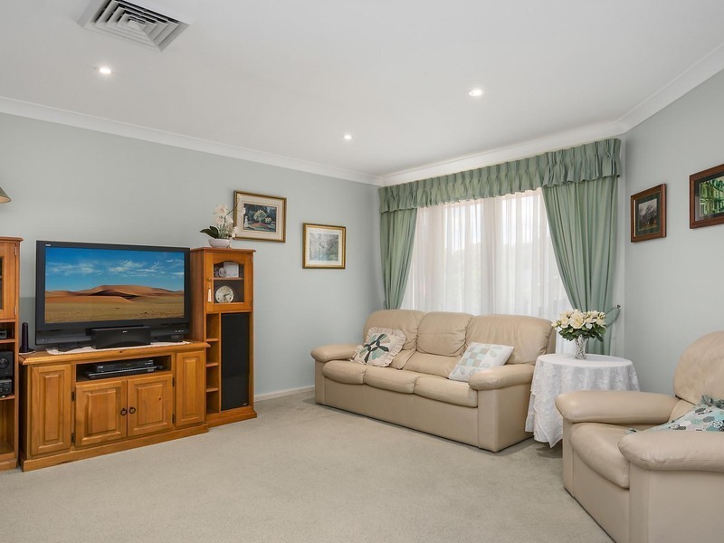 9 Huntington Way, Cardiff South NSW 2285