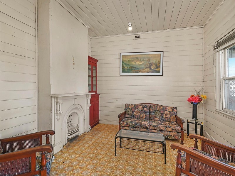 158 Gosford Road, Adamstown NSW 2289